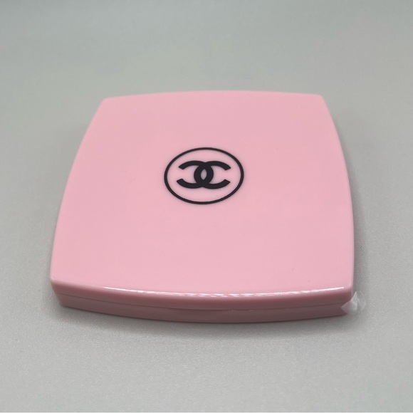 CHANEL Accessories - NEW IN BOX Chanel Miroir Double Facettes Light Pink CC Logo Double Duo Mirror 🩷